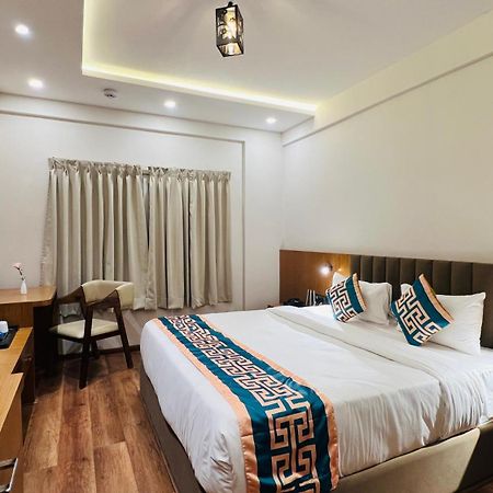 Hotel Aashraya Dod Jala Buitenkant foto