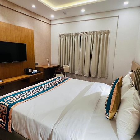 Hotel Aashraya Dod Jala Buitenkant foto
