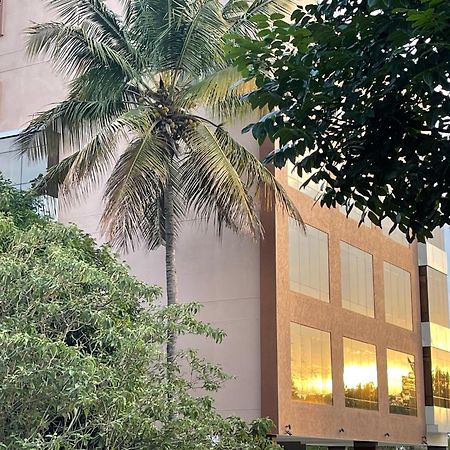 Hotel Aashraya Dod Jala Buitenkant foto
