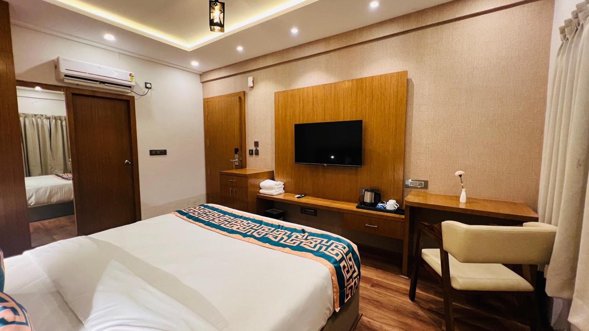 Hotel Aashraya Dod Jala Buitenkant foto