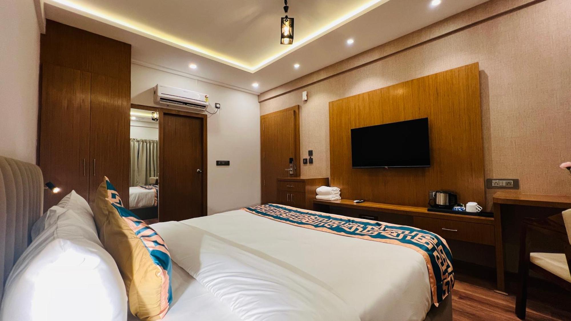 Hotel Aashraya Dod Jala Buitenkant foto