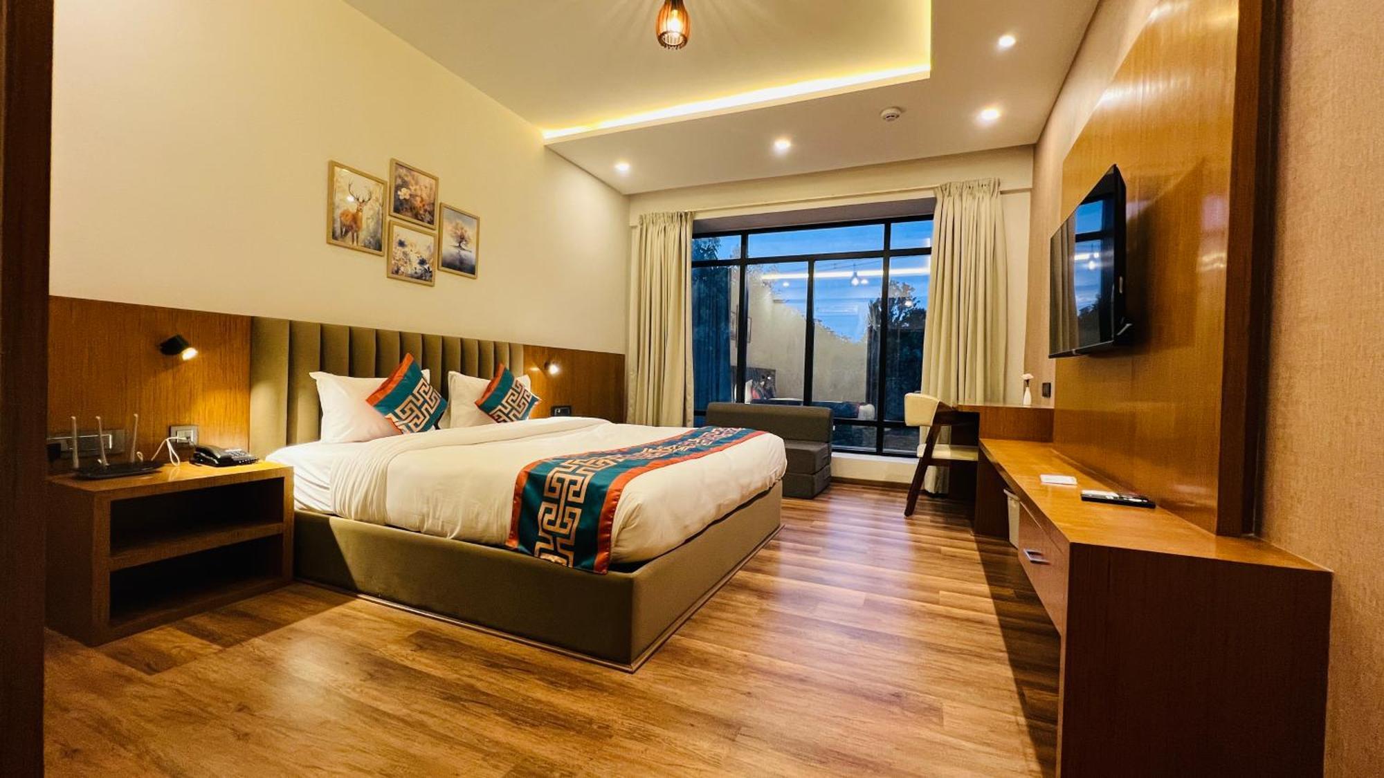 Hotel Aashraya Dod Jala Buitenkant foto