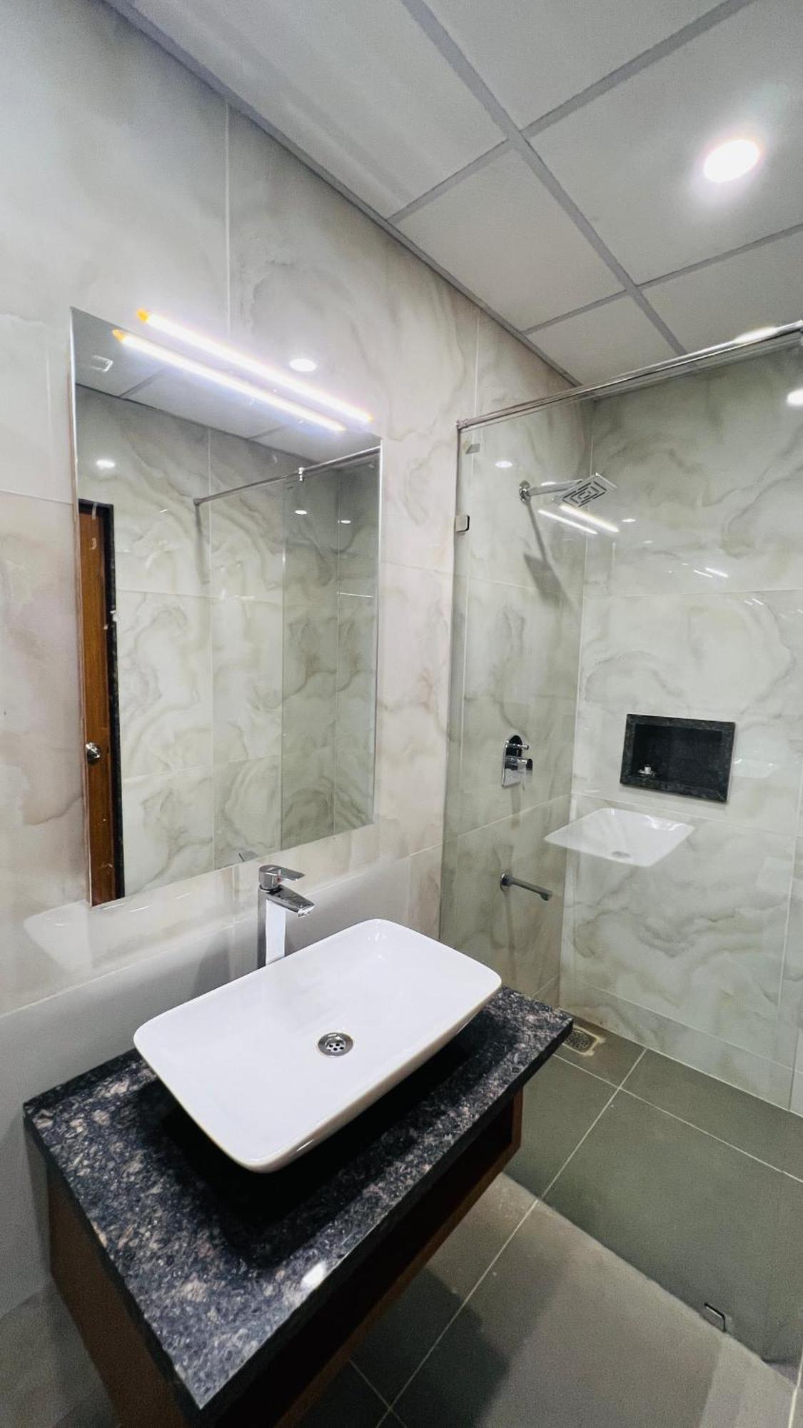 Hotel Aashraya Dod Jala Buitenkant foto